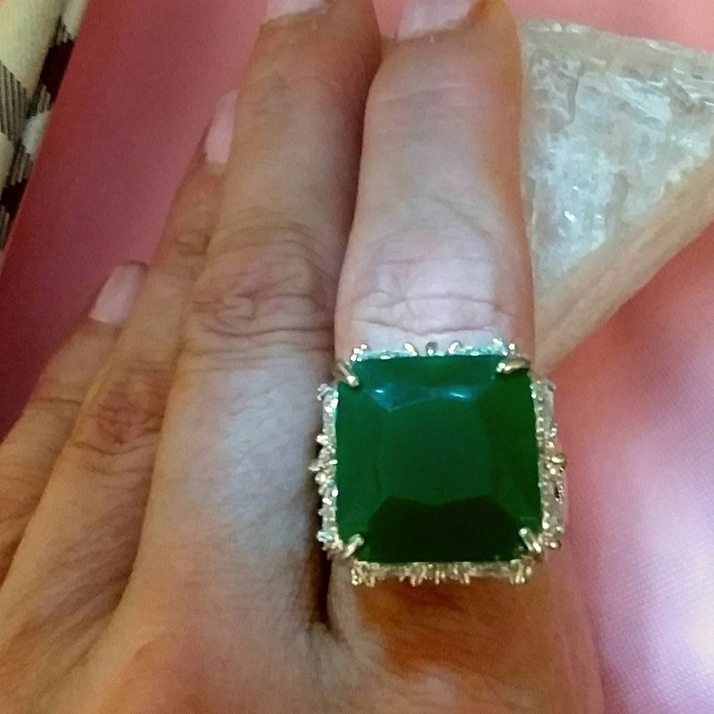 π±THE "QUEEN EMERALD" 38CT CUSHION RINGπ± - Picture 5 of 8